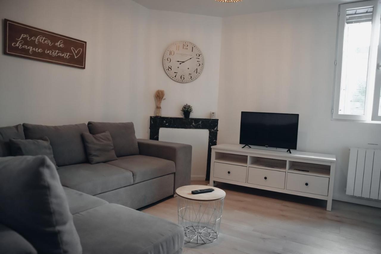 Superbe Appartement Avec Terrasse Au Calme Ernée Dış mekan fotoğraf